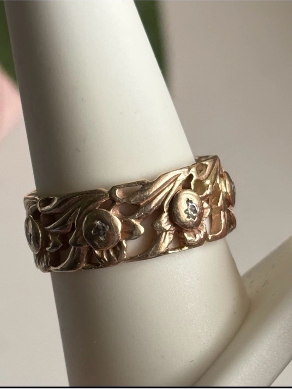 Rose Gold Floral Carved Ring with Sparkling Accents